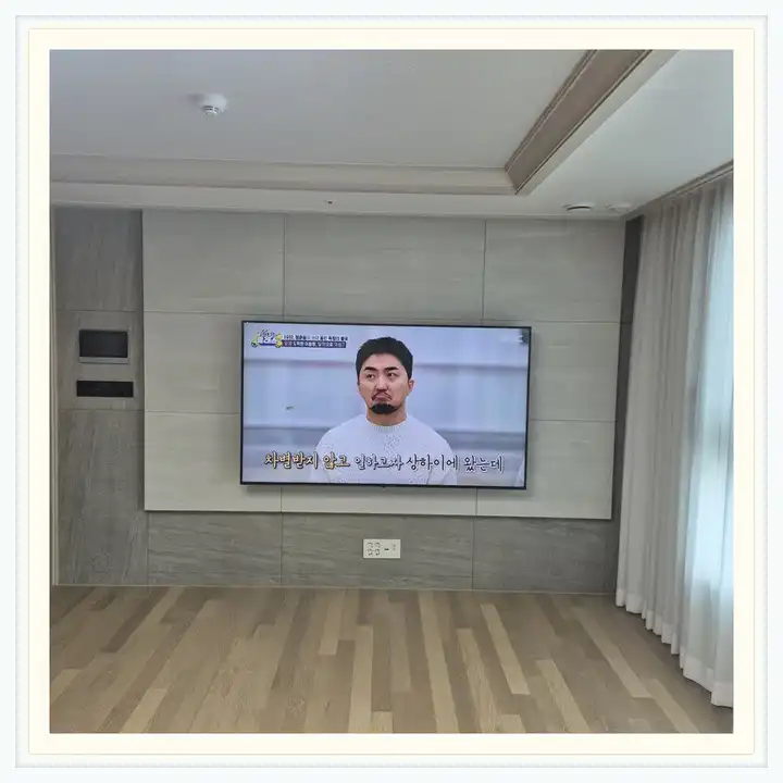 e편한세상영종국제도시센텀베뉴 무타공 벽걸이TV 설치 상담용 브라켓 참고 사진