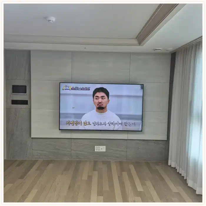 검단신도시우미린리버포레 무타공 벽걸이TV 설치 상담용 브라켓 참고 사진