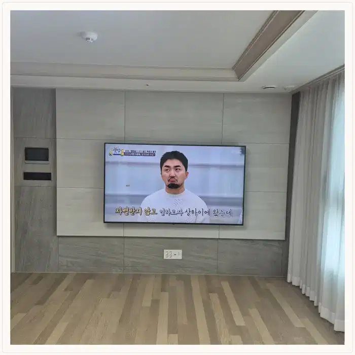 원주푸르지오더센트럴 무타공 벽걸이TV 설치 상담용 브라켓 참고 사진